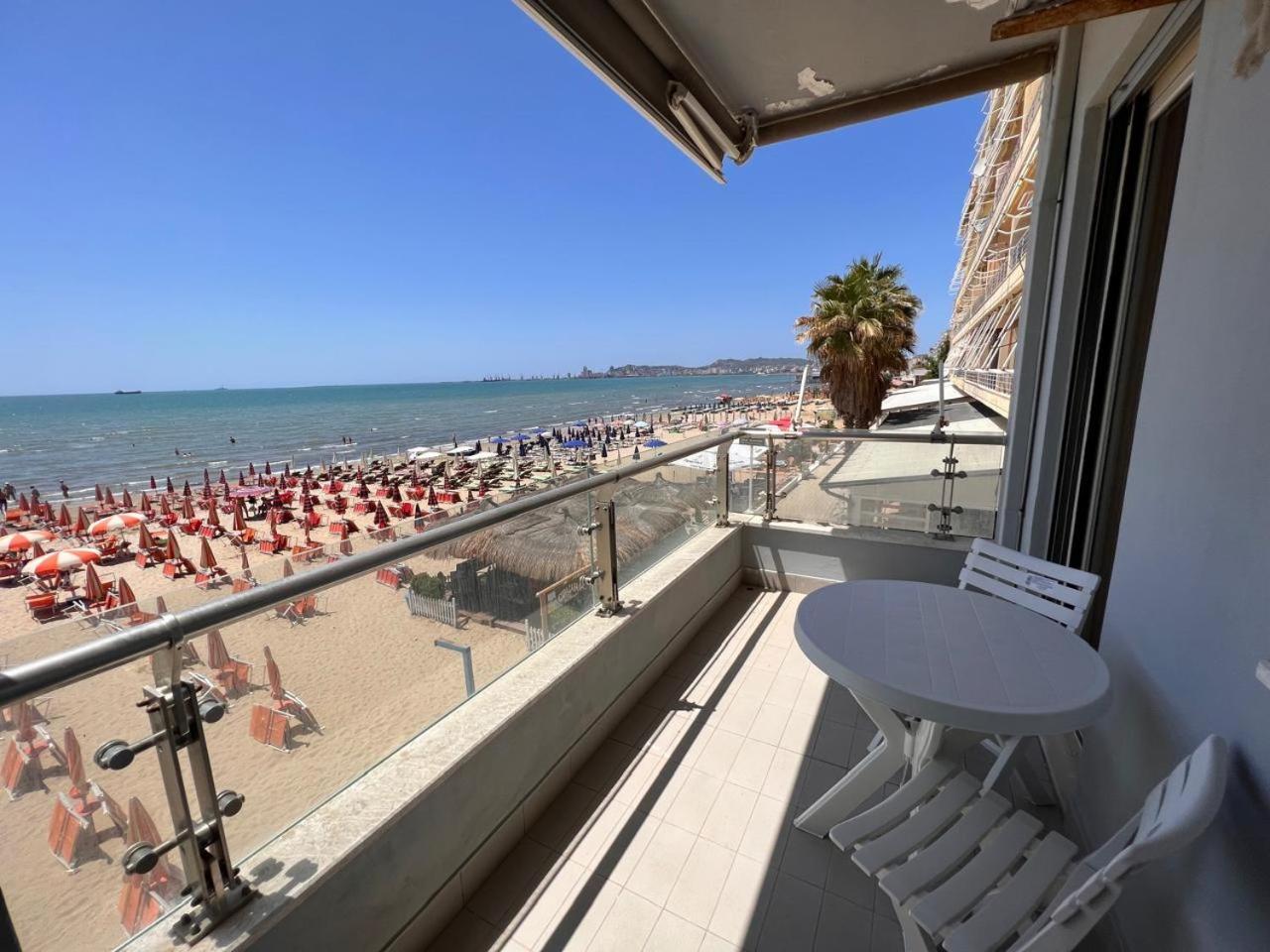 Sea View-Apartment On The Beach - Durrs2 ドゥラス エクステリア 写真