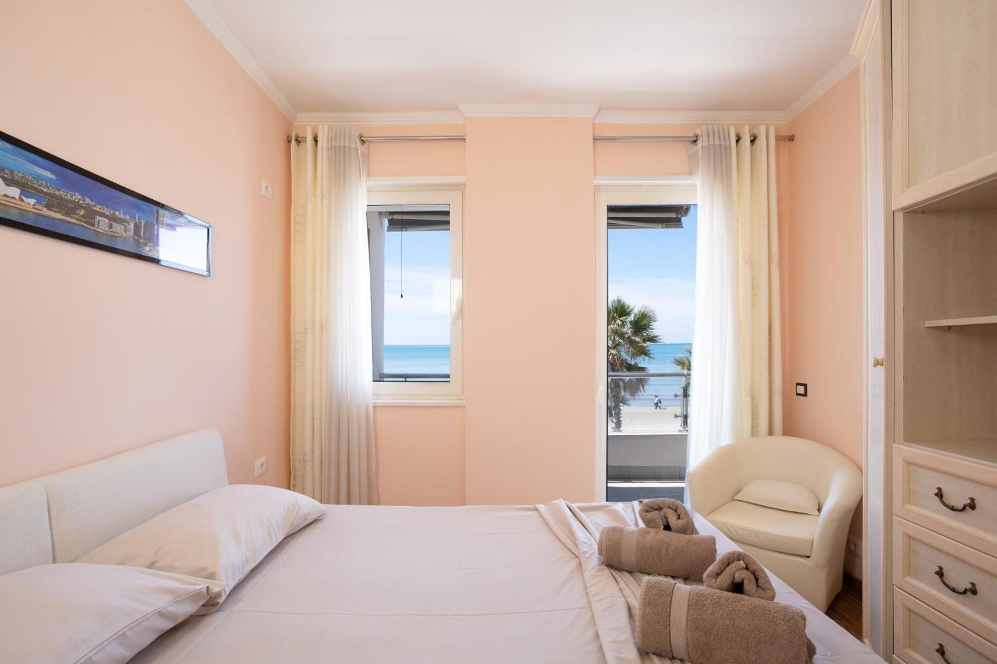 Sea View-Apartment On The Beach - Durrs2 ドゥラス エクステリア 写真
